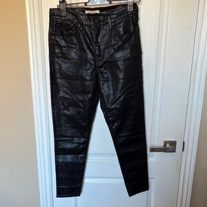 Levi's Black Skinny Jeans